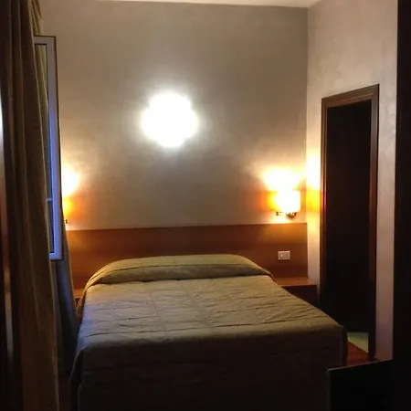 Re Di Roma Rooms